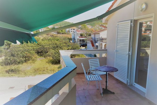 18-apartments-vrtlici-a4-terrace-north-side132bb276-d410-91fa-f6e3-1945b7ab980eBC1C5258-D0F0-E933-6405-57D08B64625B.jpg